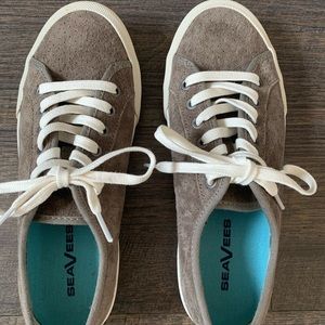 Seavees Monterey varsity sneaker